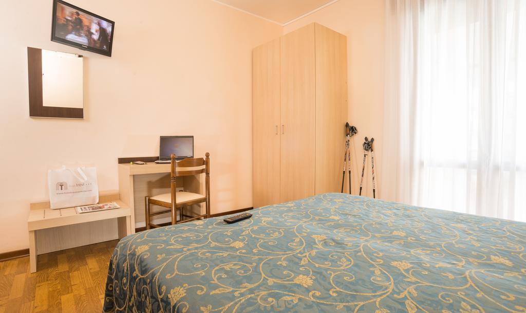Hotel Trevi Lido di Jesolo Kamer foto