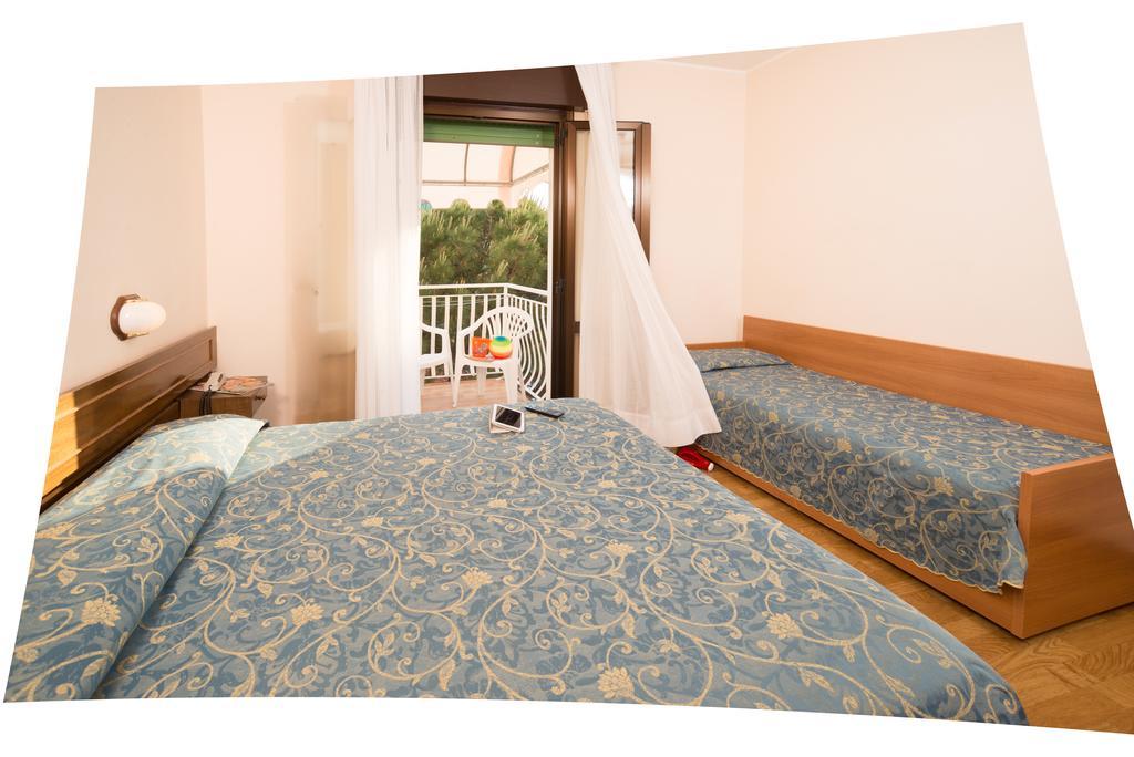 Hotel Trevi Lido di Jesolo Kamer foto