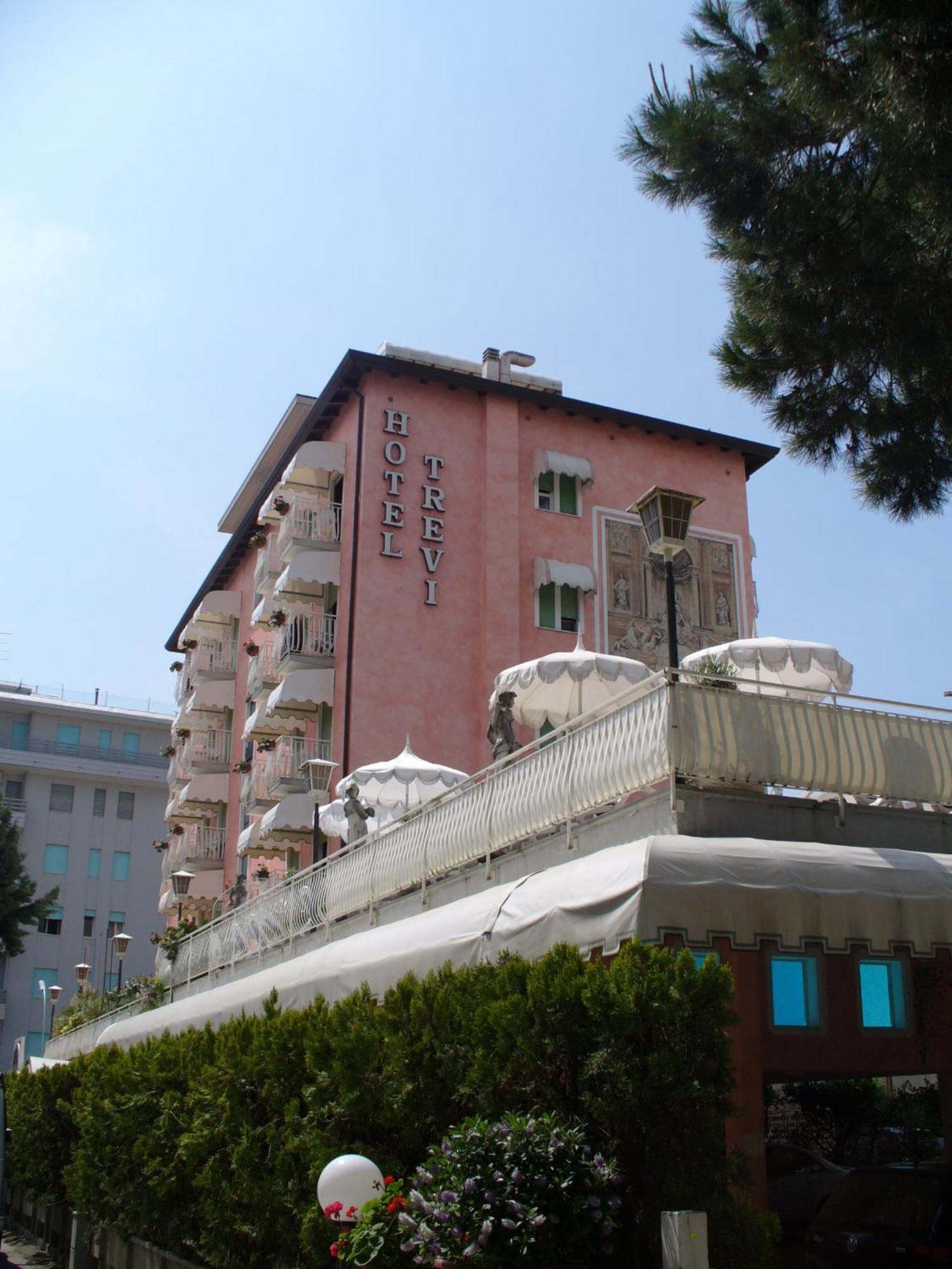 Hotel Trevi Lido di Jesolo Buitenkant foto