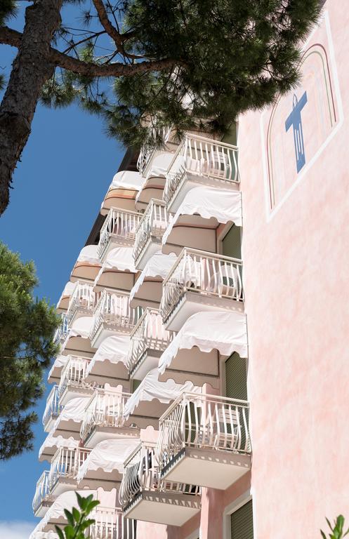 Hotel Trevi Lido di Jesolo Buitenkant foto