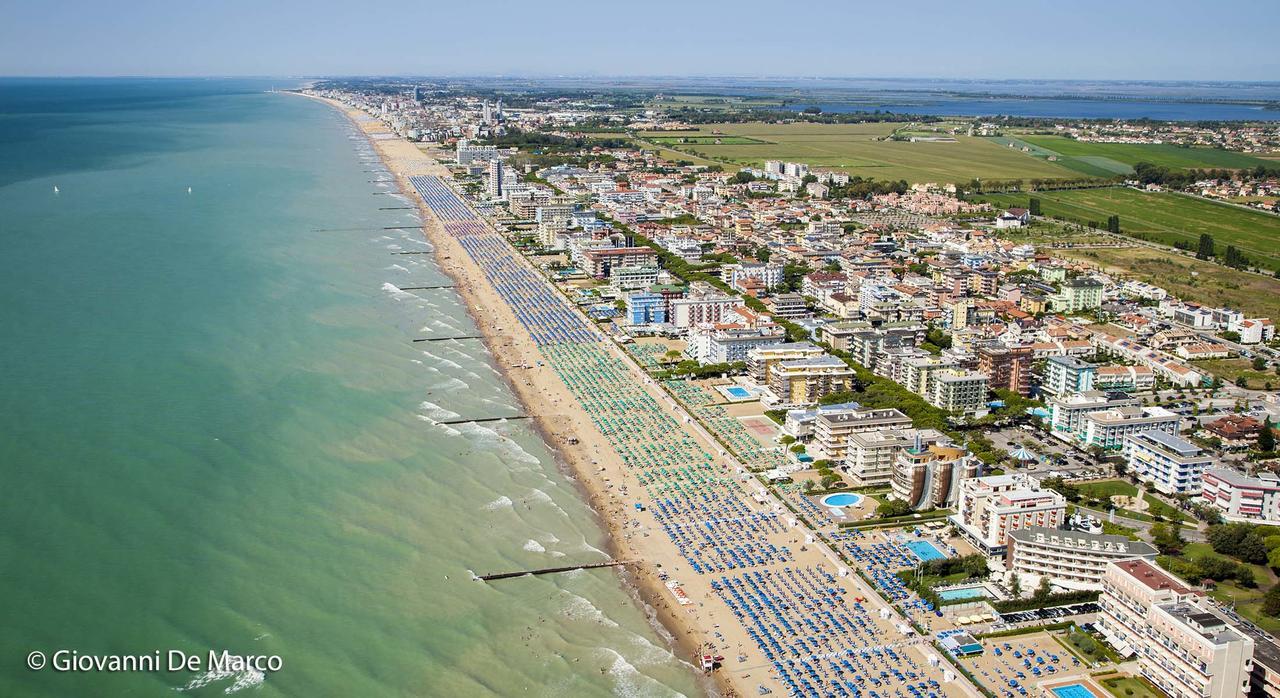 Hotel Trevi Lido di Jesolo Buitenkant foto